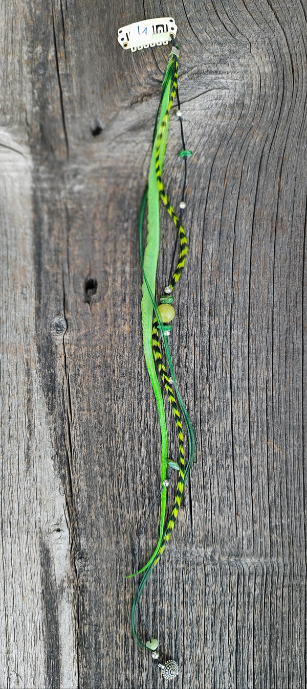 Boho Feder Haarclip mit echten Steinen und Charms