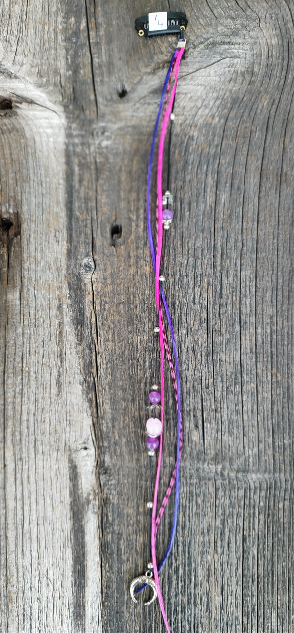 Boho Feder Haarclip mit echten Steinen und Charms