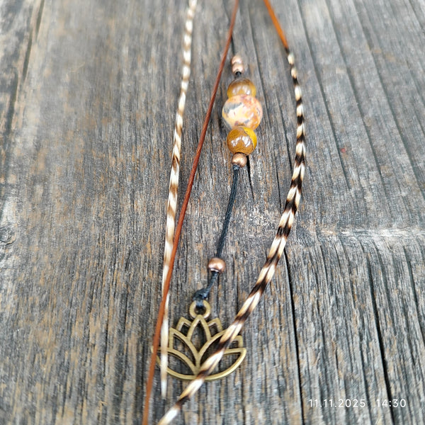 Boho Feder Haarclip mit echten Steinen und Charms